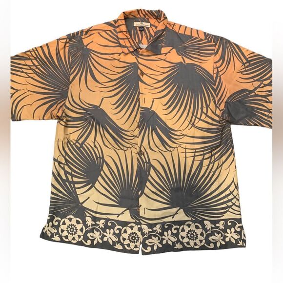 Tommy Bahama Men’s 100% Silk Shirt.  Size:  L.  Side slits. Extra buttons. VGC - Picture 1 of 5